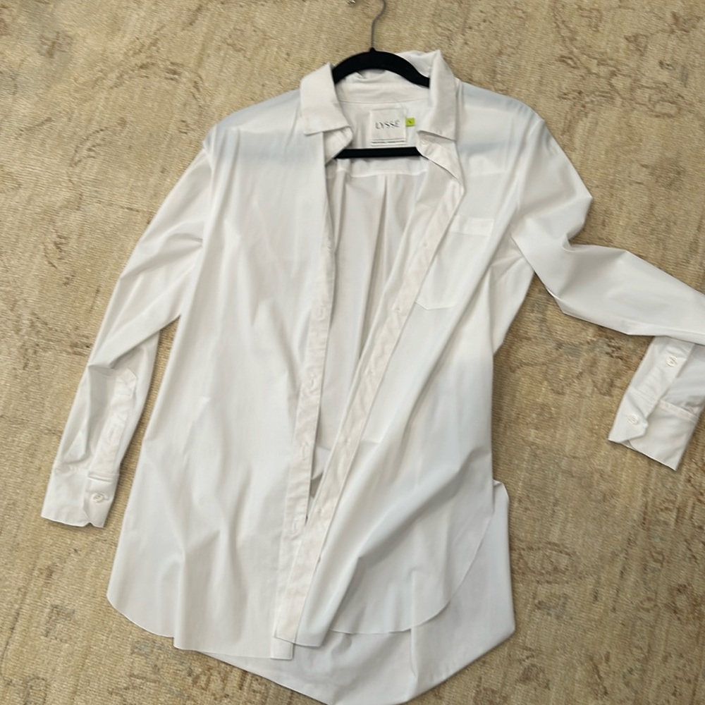 Lysse white blouse. Ready to wear.. and washer friendly